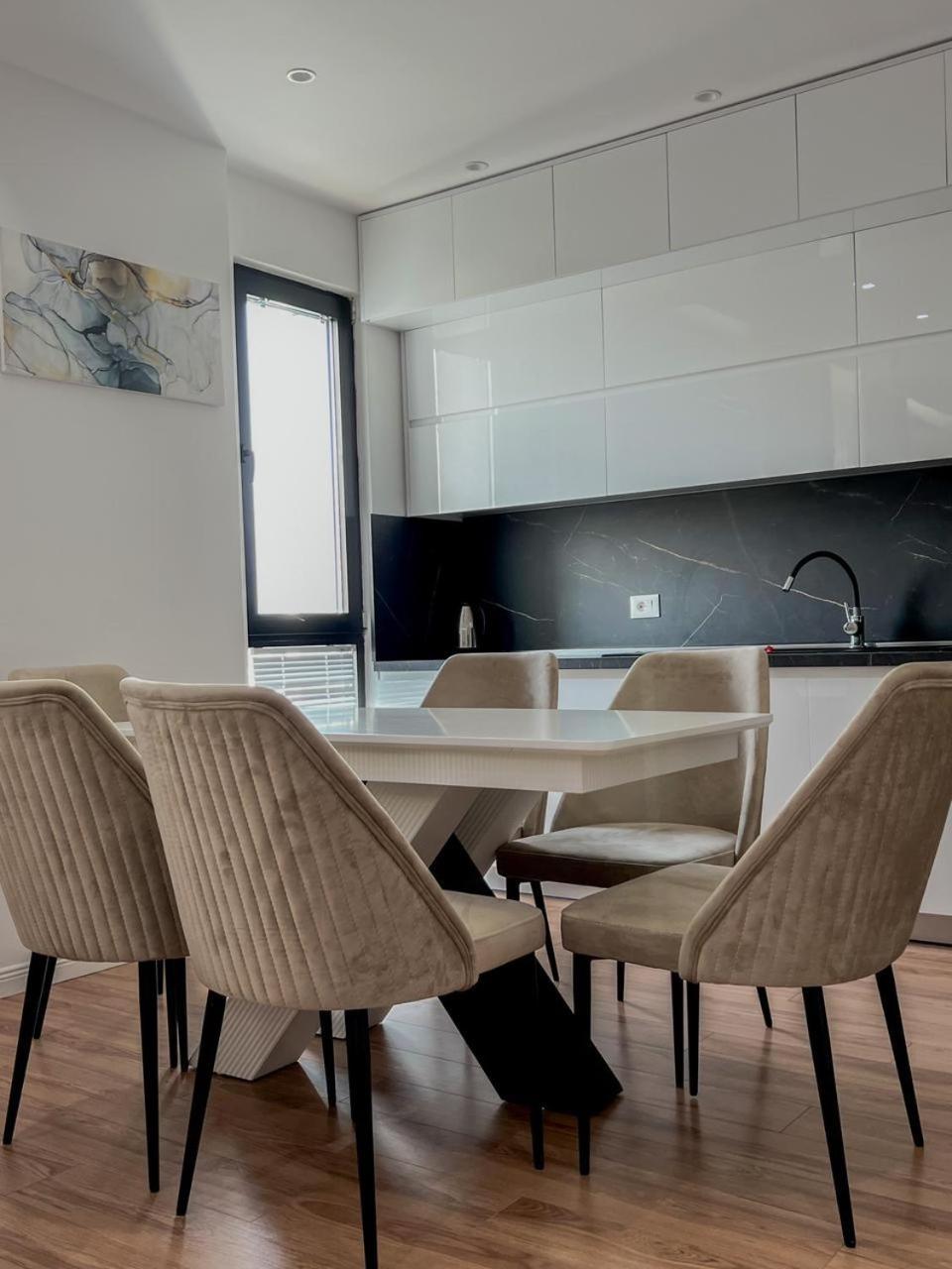 Appartement Lux At Arlis Tirana