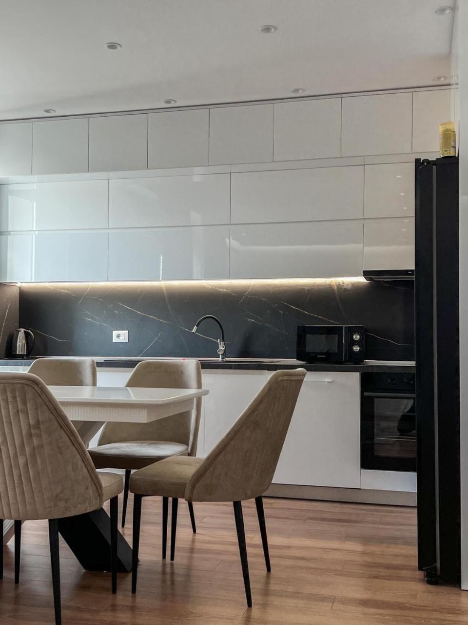 Lux At Arlis Appartement