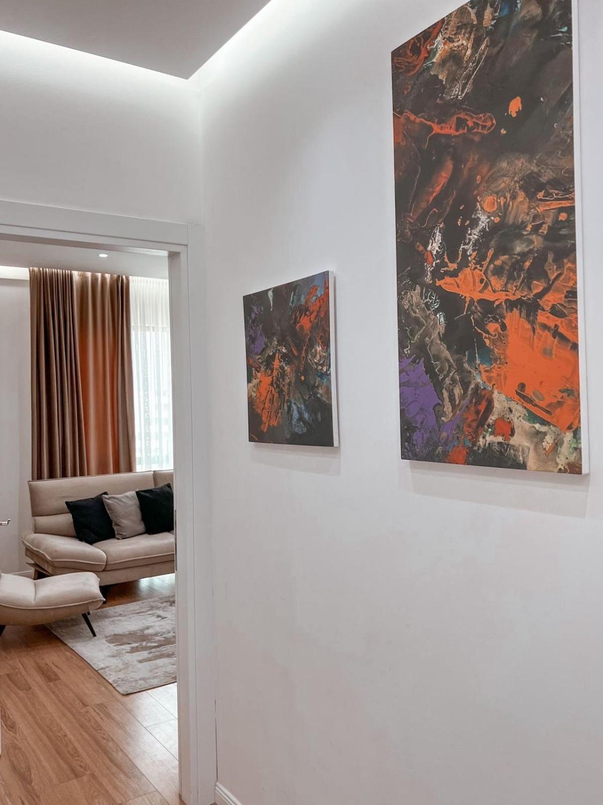 Lux At Arlis * Tirana