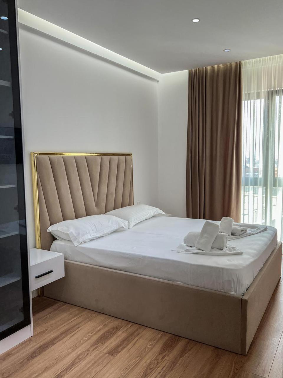 Appartement Lux At Arlis Tirana